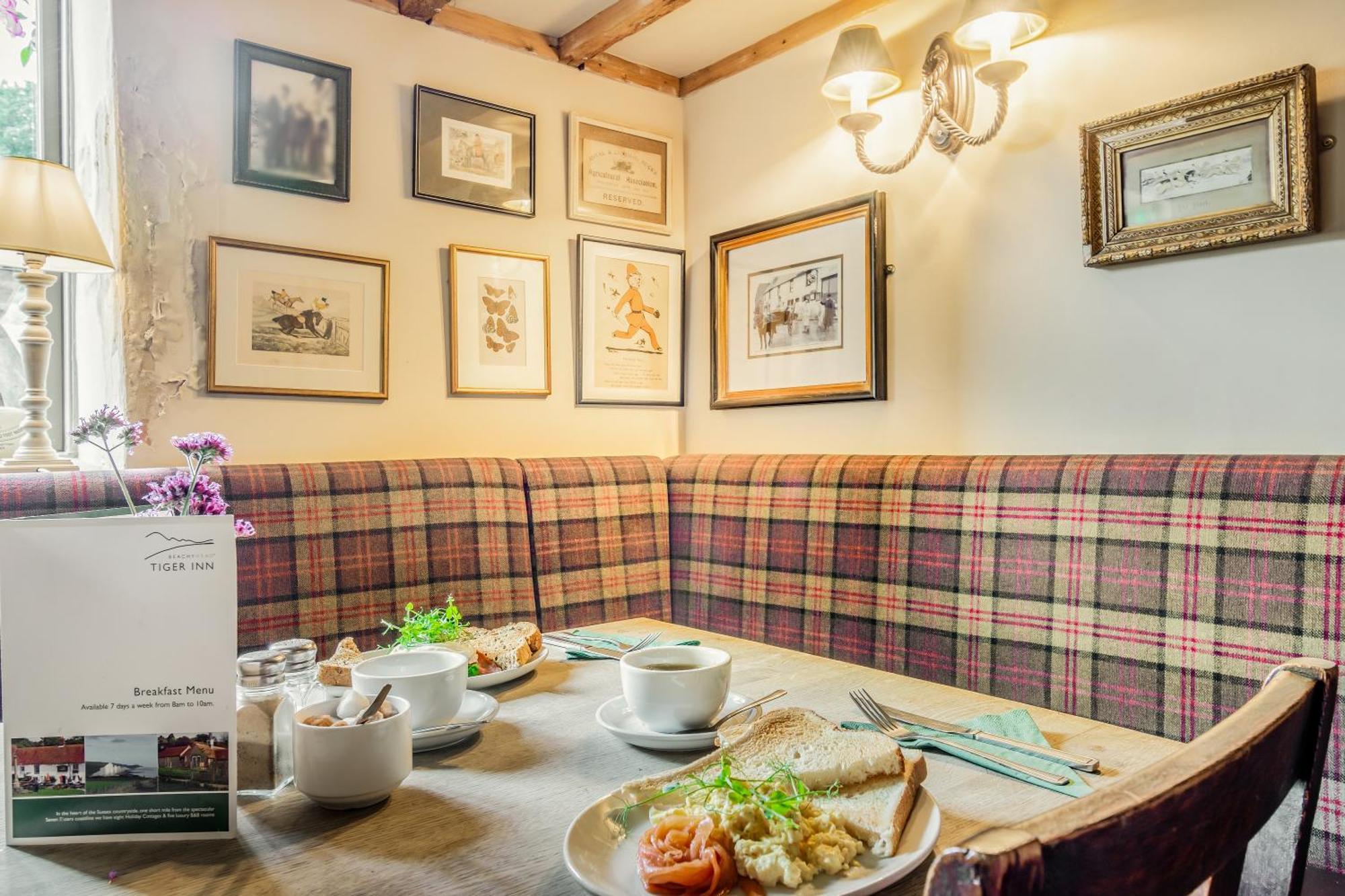 Tiger Inn - Elizabeth Eastdean Esterno foto