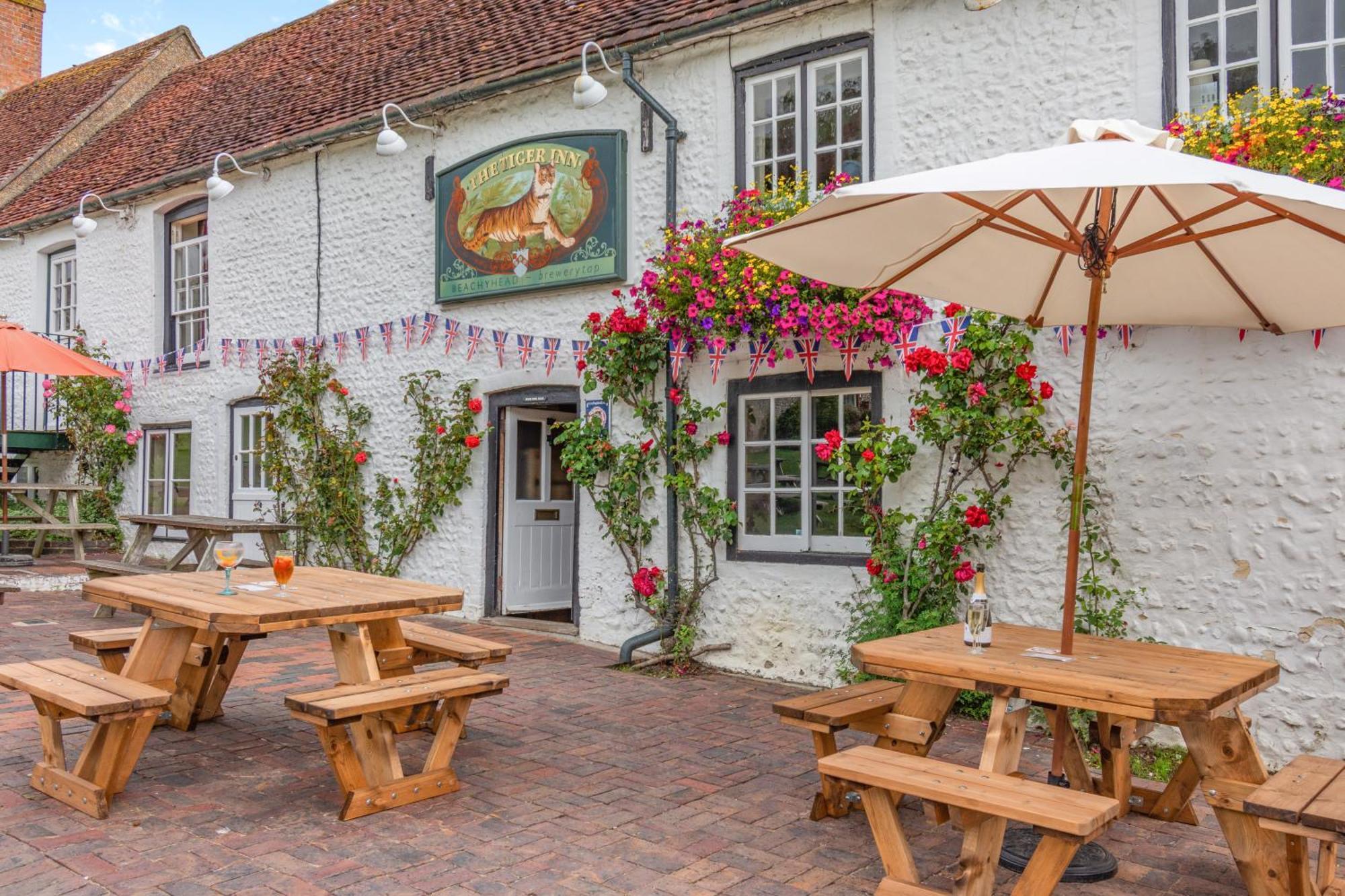 Tiger Inn - Elizabeth Eastdean Esterno foto
