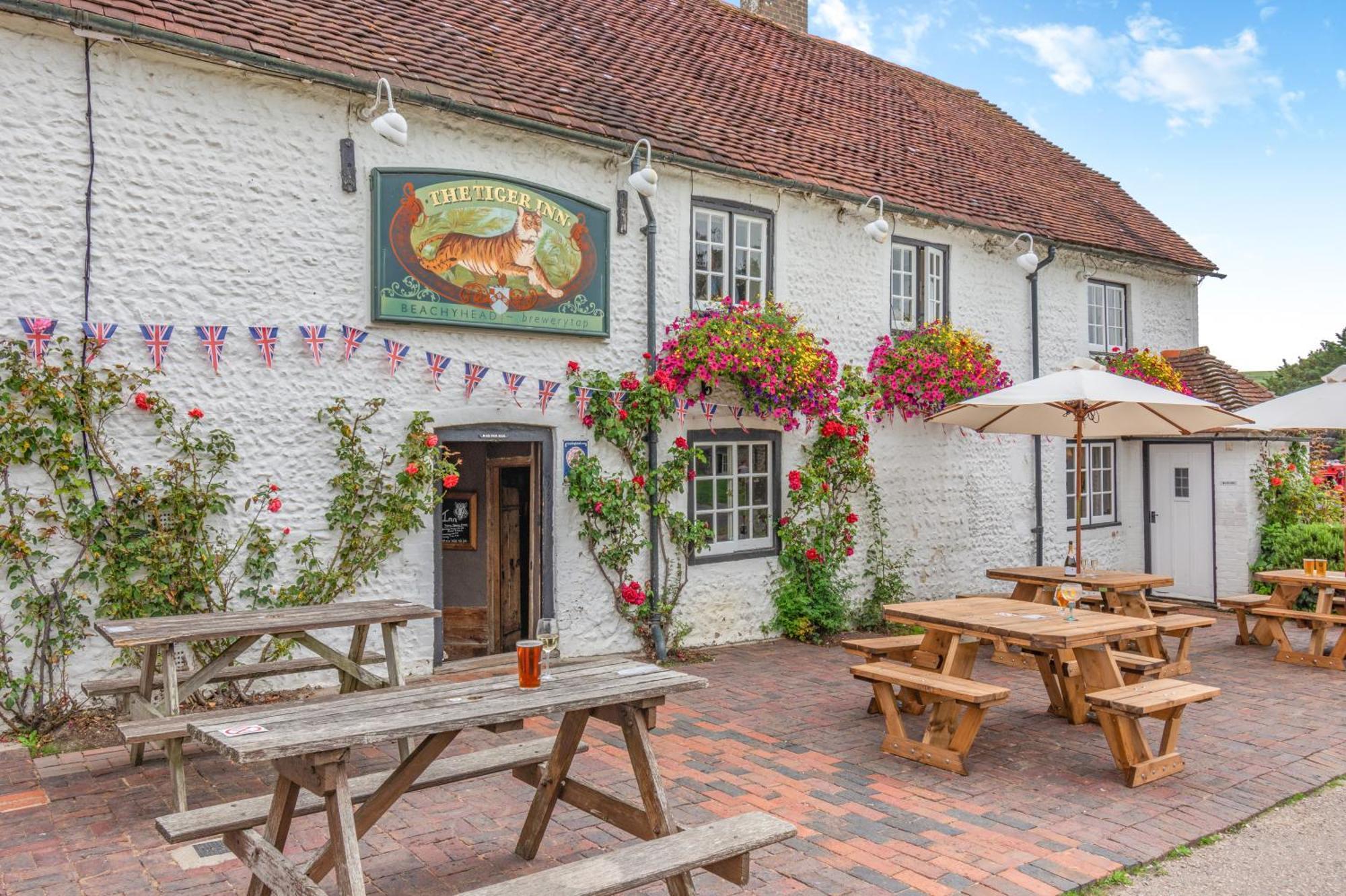Tiger Inn - Elizabeth Eastdean Esterno foto